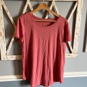 Lululemon | Pink T-Shirt